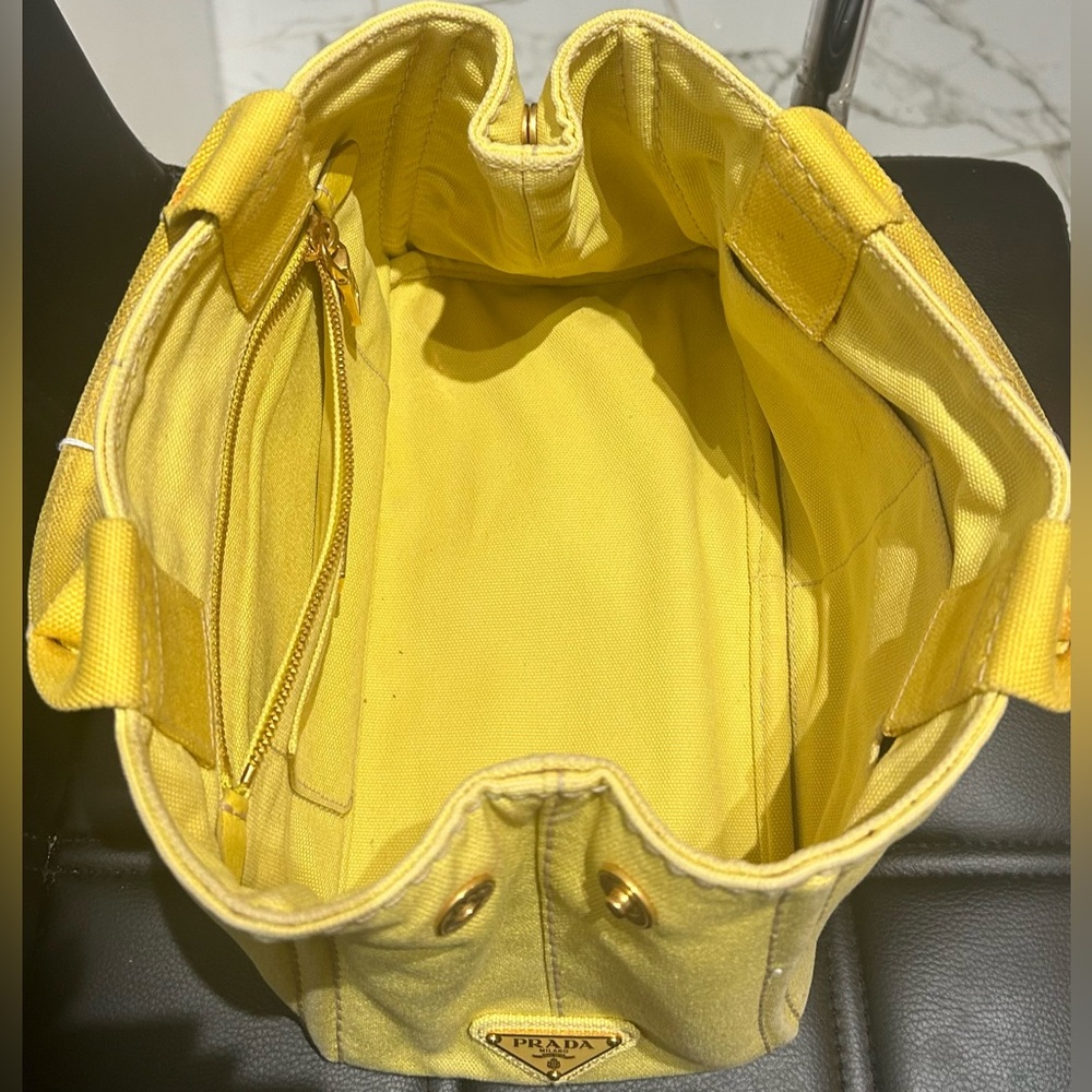 Authentic Yellow Prada Canapa - Picture 12 of 16